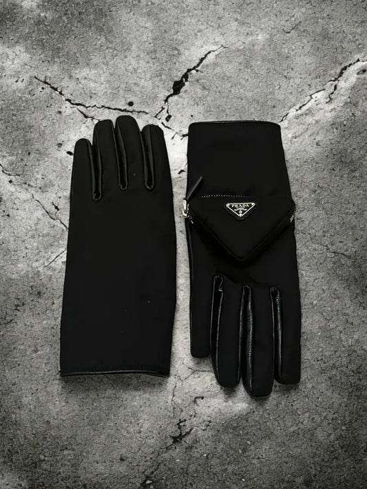 Prada Logo-Plaque Cashmere Gloves