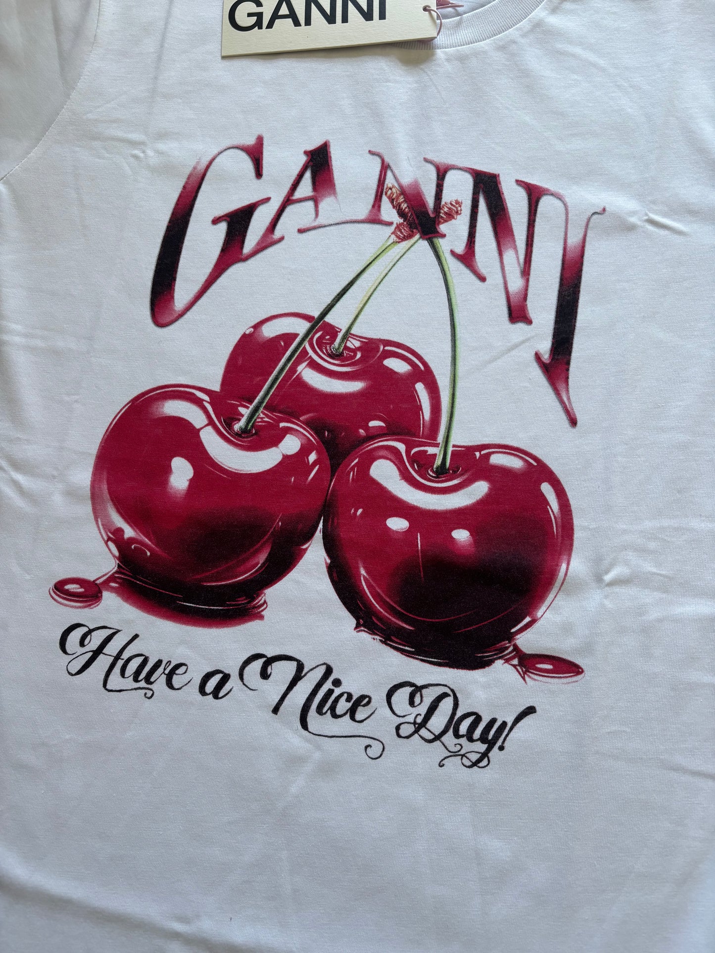 Ganni T-shirt – Cherries “Have a Nice Day!”